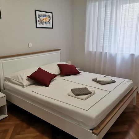 Apartman Mihaela Apartment Rab Town Ngoại thất bức ảnh